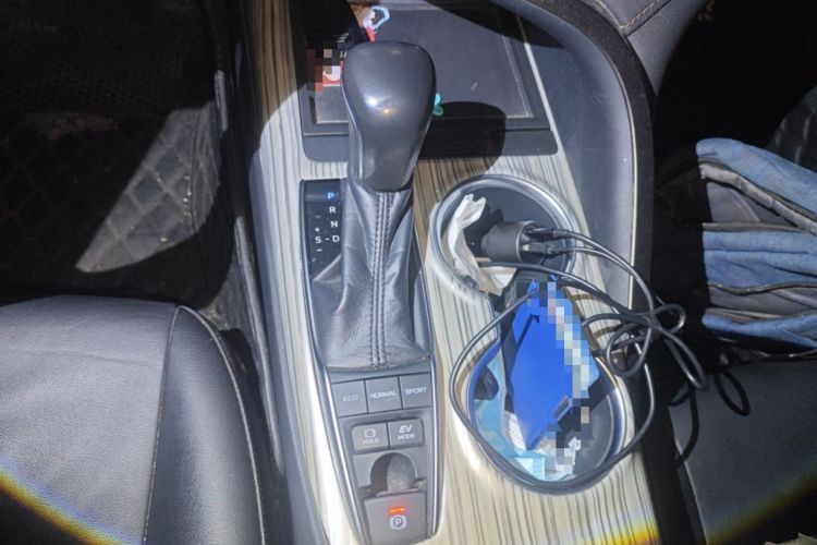 Used Toyota Camry 2018 Dual-Engine 2.5 HG Luxury Edition Gear Lever