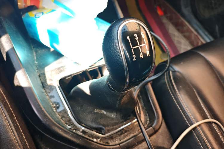 Used Dongfeng Fengon 580 2016 1.8L Manual Comfort Model Gear Lever