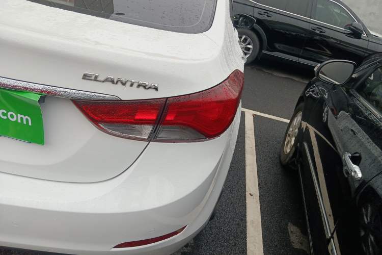 Used Hyundai Elantra (5th Generation / Langdong) 2016 1.6L Automatic Prestige Model
