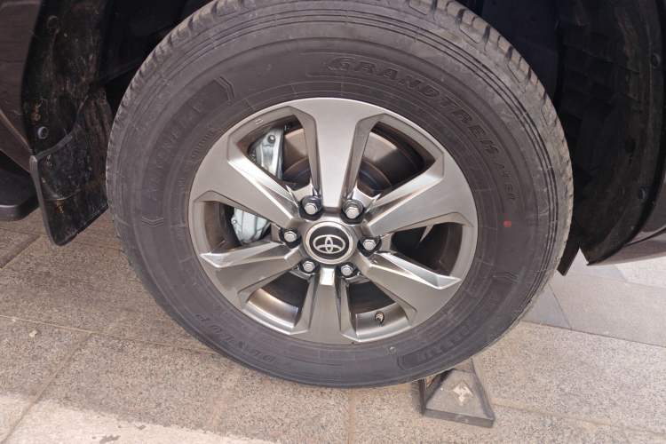 Used Toyota Land Cruiser 