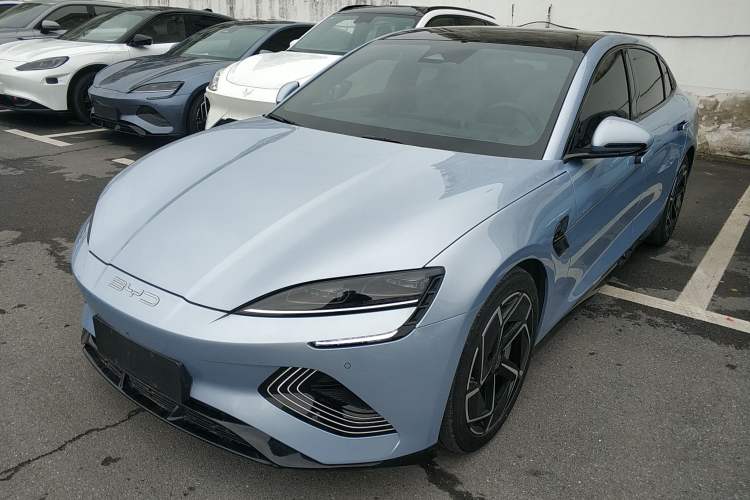 Used BYD Seal 2022 700 km Long-Range Rear-Wheel-Drive Version