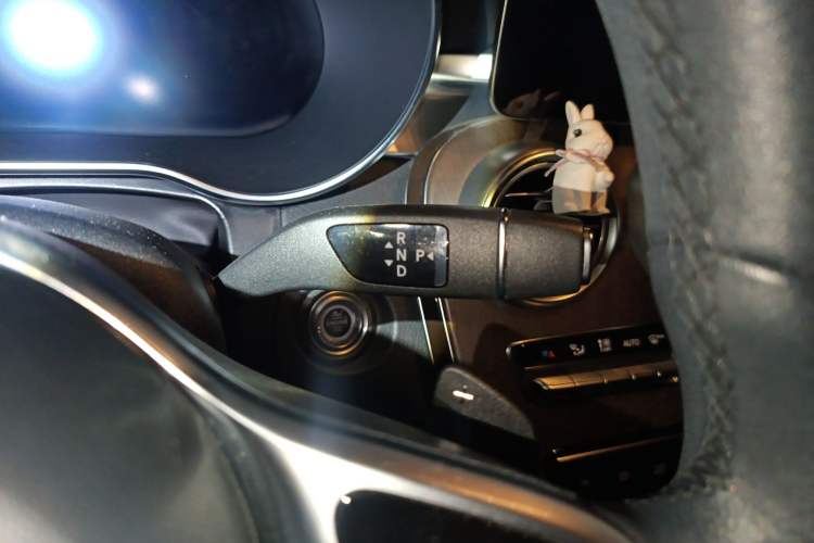 Used Mercedes-Benz GLC 2020 Facelift GLC 300 L 4MATIC Dynamic Edition
