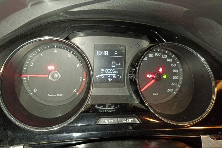 Used Volkswagen Bora 2014 1.6L Automatic Comfort Model Instrument Cluster