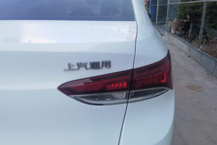 Used Buick GT 2021 Revised Version Flagship 1.5L Automatic Elite Edition Right Rear Taillight