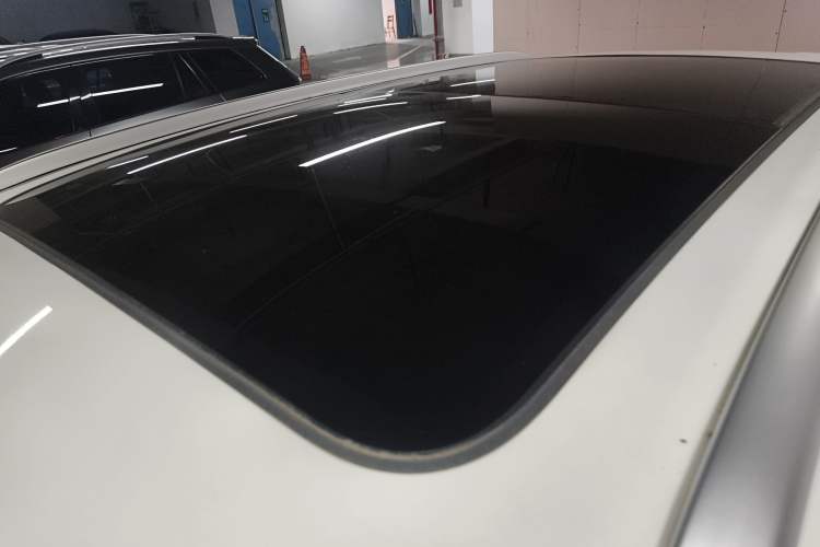 Used Roewe RX5 2023 1.5T Elite Edition
