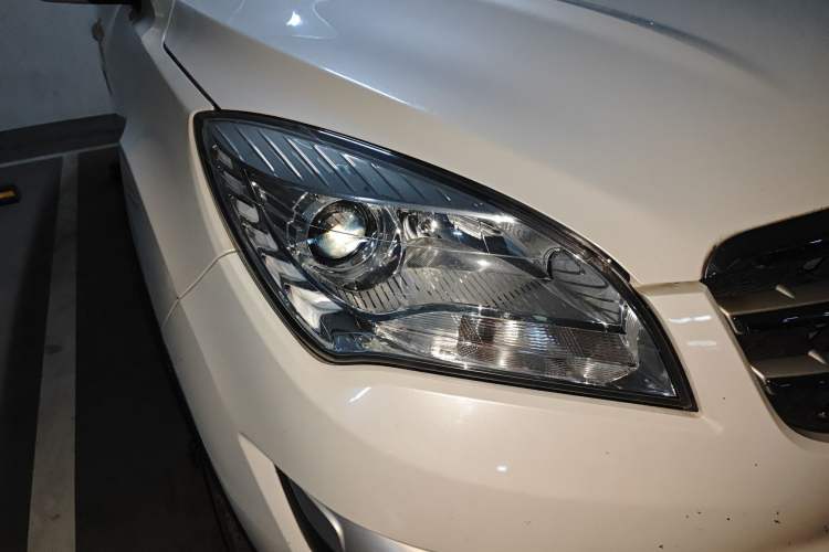 Used Changan CS35 2015 1.6L Manual Luxury Model China IV Standard
