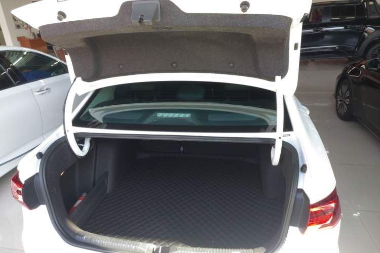 Used Volkswagen Bora 2021 1.5L Automatic Elite Smart Connect Edition
