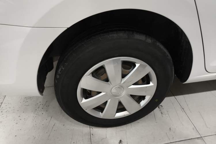 Used Volkswagen Santana 2015 1.6L Automatic Fashion Edition Right Rear Wheel Hub