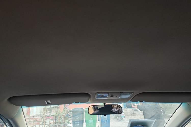 Used Kia K2 2015 Sedan 1.4L MT GLS