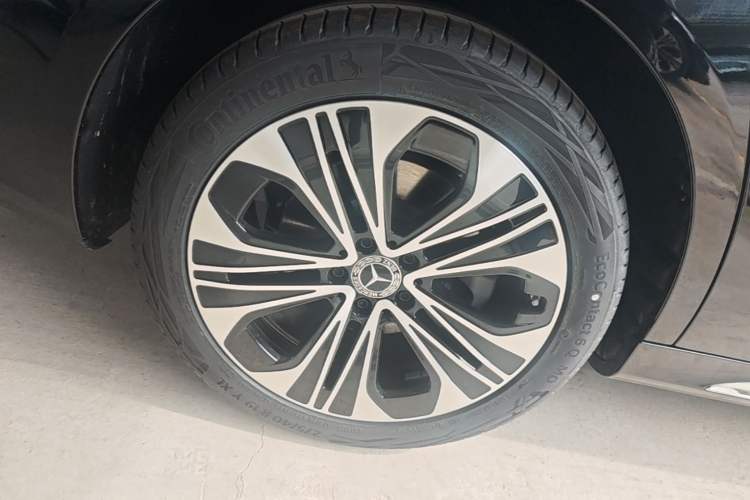 Used Mercedes-Benz E-Class 2026 Model, Restyled E 300 L Luxury Version