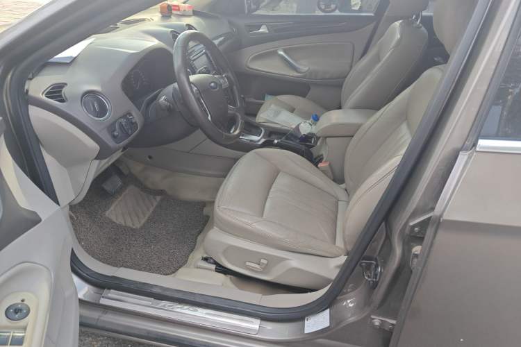 Used Ford Mondeo 2011 2.0L GTDi 200 Luxury Edition
