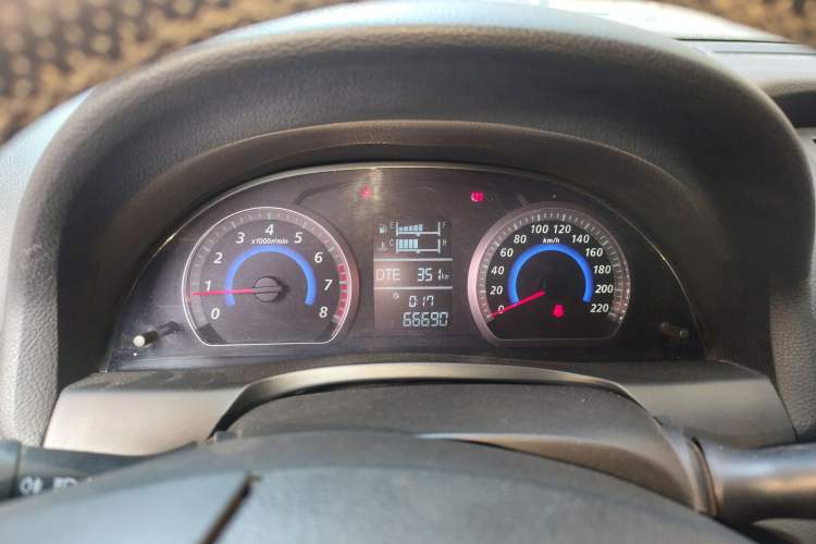 Used Zotye Z300 2014 1.5L Value Edition Manual Elite Model