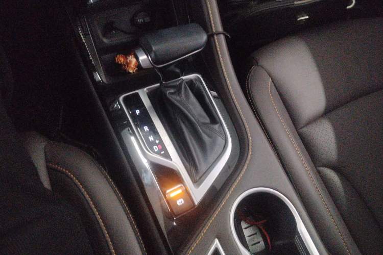 Used CHANGAN CS35PLUS 2018 1.6L Automatic Changlian Edition China V Standard Gear Lever