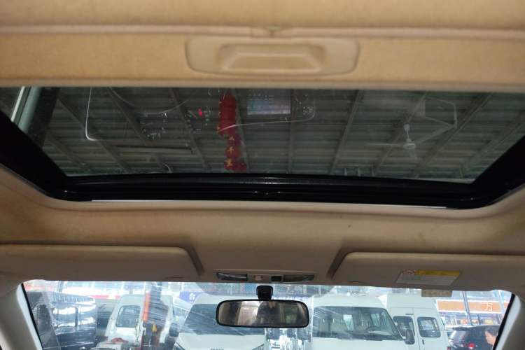 Used Mitsubishi Outlander 2014 2.4L 4x4 Deluxe Value Edition 5 Seats Headliner