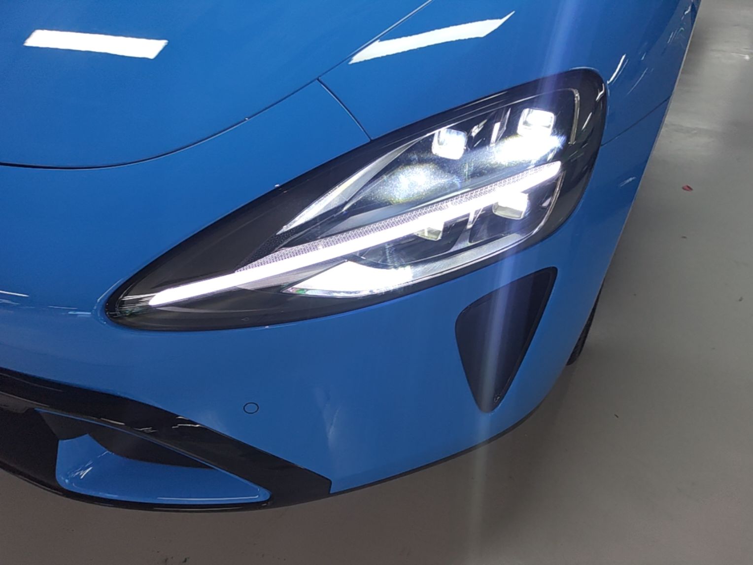 Xiaomi Auto SU7 2026 Model Standard Edition — снимка 8