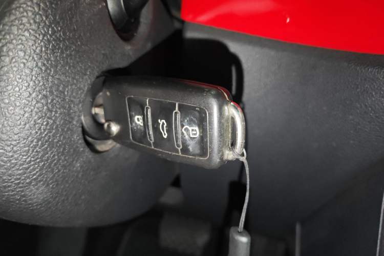 Used Volkswagen Beetle 2015 180TSI model
