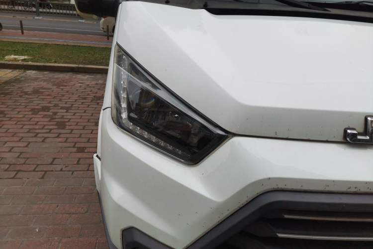 Used JMC Transit 2017 2.8T Commercial Version Short Wheelbase Low-Roof 6/7/8-Seater JX493