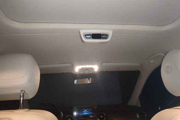 Used Mercedes-Benz V-Class 2021 V 260 L Long-wheelbase Luxury Edition