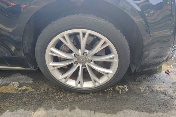 Used Audi A8 2013 A8L 45 TFSI quattro Luxury Model
