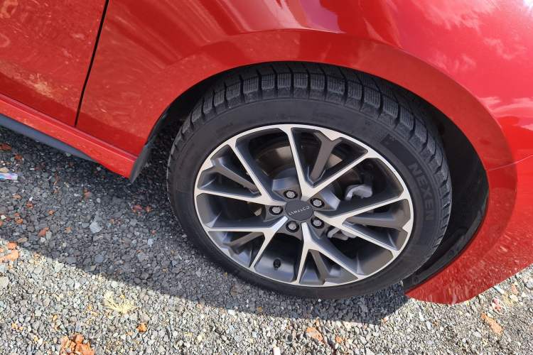 Used Lynk & Co 03 2018 1.5TD DCT JingPro Edition China V Standard Right Front Wheel Hub