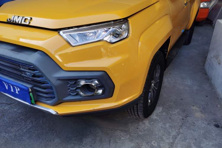 Used JMC Yuhu EV 2022 4x2 LX JX6510PA5BEV
