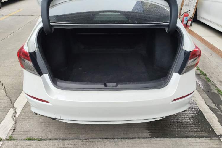 Used Honda Civic 2022 240TURBO CVT Dynamic Edition Trunk