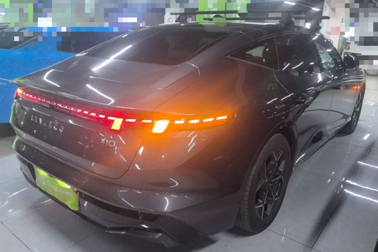 Used Lynk & Co Z10 2025 95 kWh 766 km Range Rear-Wheel Drive Max