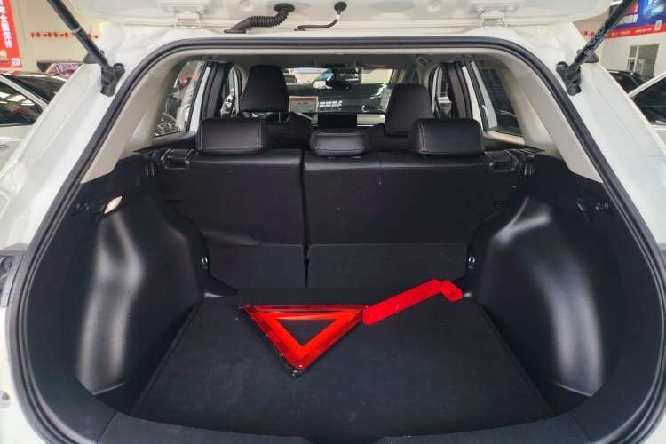 Used Toyota FRONTLANDER 2023 2.0L CVT Elite Edition Trunk