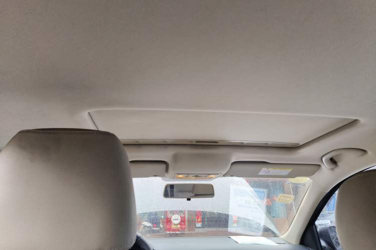 Used Skoda Rapid 2015 1.6L Automatic Smart Selection Model