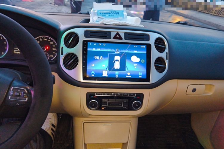 Used Volkswagen Tiguan 2012 1.8TSI Automatic Two-Wheel Drive Elite Edition Audio And AC Panel