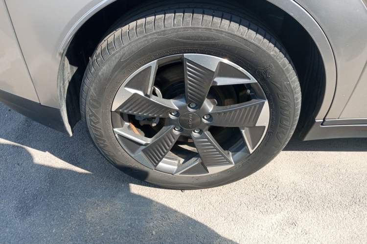 Used AION Y 2022 Plus 80 Enjoy Edition Right Rear Wheel Hub