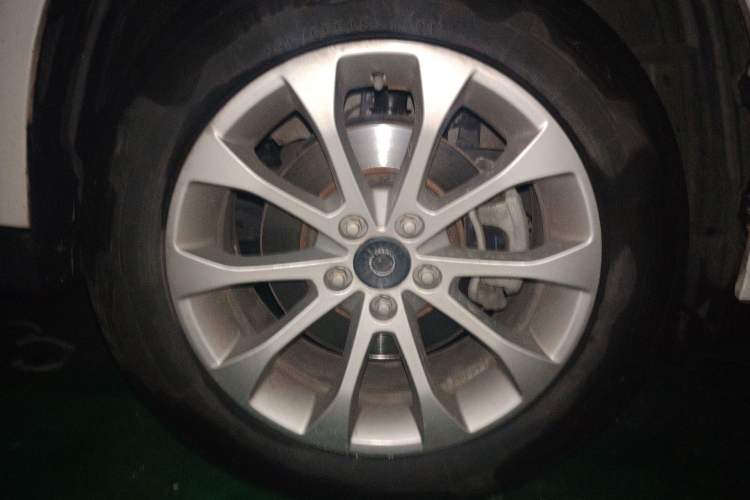 Used Haval H2 2018 Red-Label 1.5T Dual-Clutch Two-Wheel-Drive Elite Model Right Front Wheel Hub