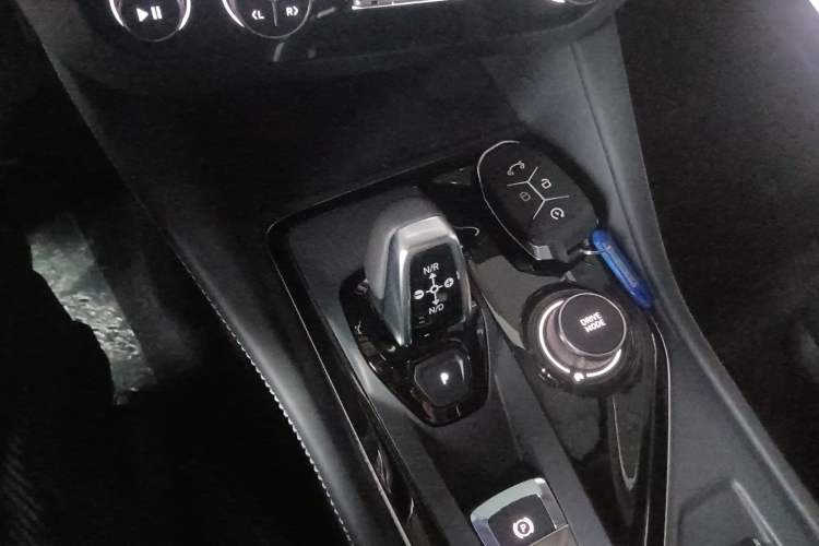 Used Lynk & Co 03 2022 1.5TD DCT JingPro Gear Lever