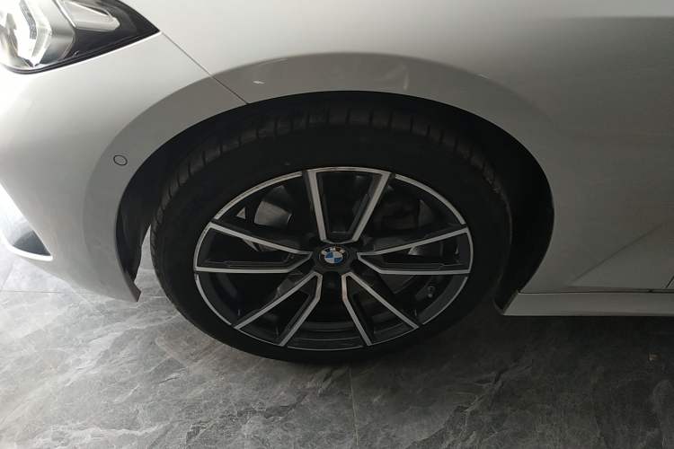 Used BMW 3 Series 2023 325Li M Sport Package Left Front Wheel Hub