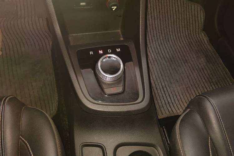 Used Baojun 360 2018 1.5L Automatic Elite Version National V Gear Lever