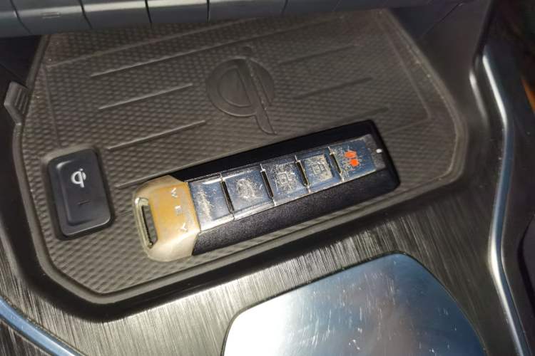 Used Wey VV6 2018 2.0T Two-Wheel-Drive Ultra-Luxury Version China V Standard