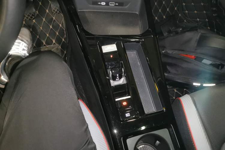 Used Volkswagen Lamando 2023 Lavida L 280TSI DSG Spicy Edition Gear Lever