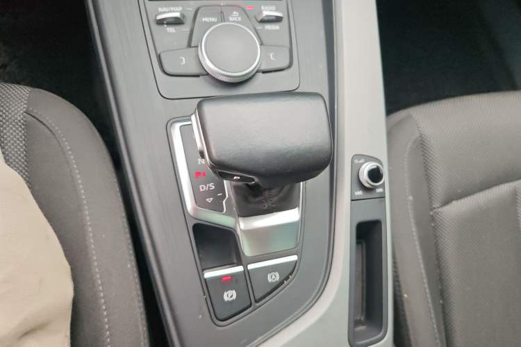 Used Audi A4L 2018 30th Anniversary Edition 40 TFSI Trendy Model