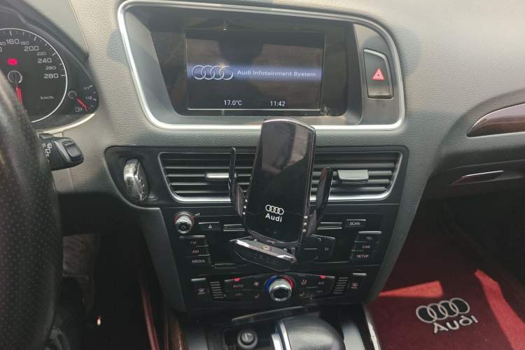 Used Audi Q5 2017 Plus 40 TFSI Ambition Model
