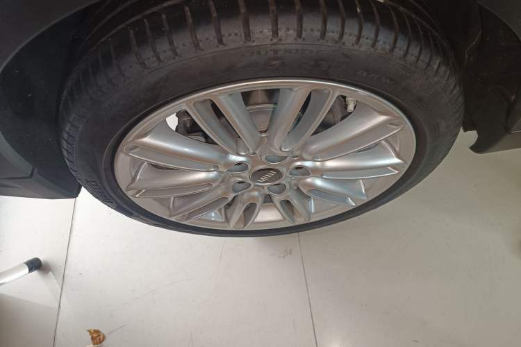 Used MINI MINI 2022 Updated 1.5T COOPER Classic Edition Five-Door Version
