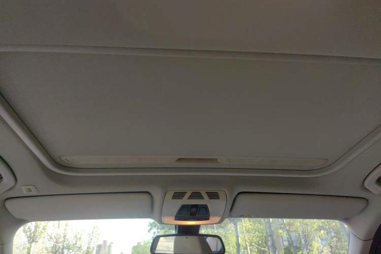 Used BMW 3 Series 2013 320i Sport Edition Headliner