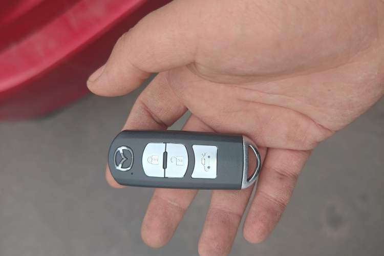 Used Mazda 3 Axela 2017 Sedan 1.5L Automatic Luxury Model Emission Standard China V Vehicle Key