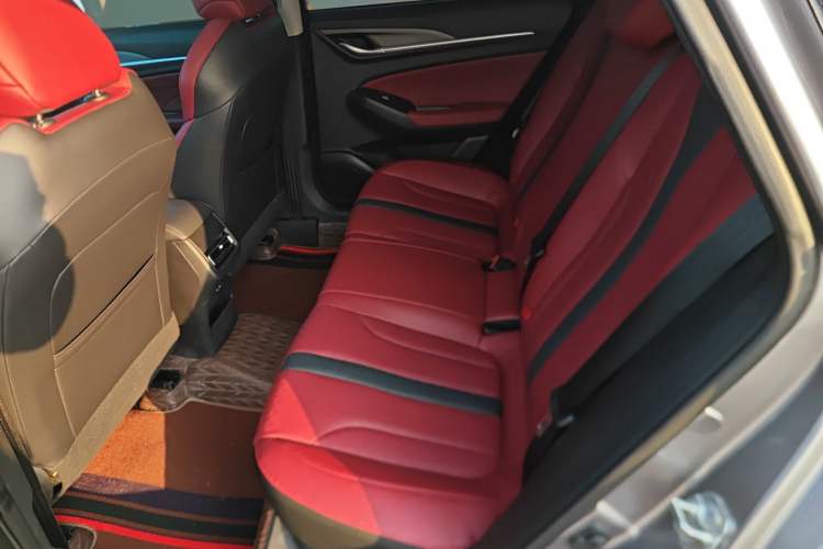 Used Changan Eado 2021 PLUS Blue Whale NE 1.4T GDI DCT Prestige Model
