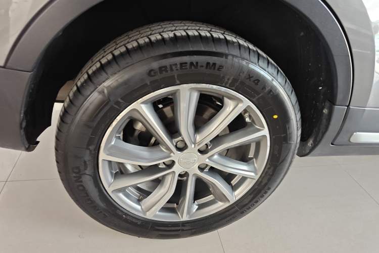 Used Geely Auto Emgrand X7 Sport 2018 2.0L Manual Two-Wheel Drive Zhiya Version Right Rear Wheel Hub