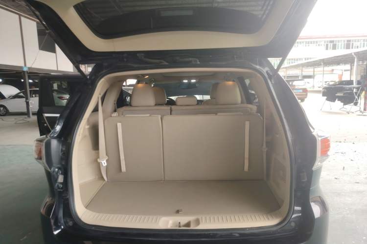 Used Toyota Highlander 2015 2.0T Two-Wheel Drive Luxury Edition 7 Seats
