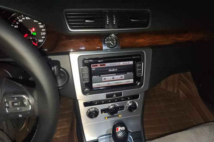 Used Volkswagen Magotan 2012 Travel Edition 2.0 TSI Comfort Version