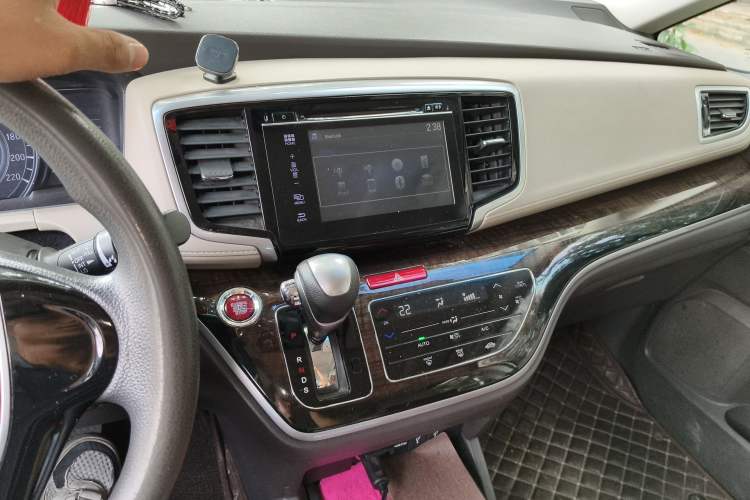 Used Honda Odyssey 2015 Revised 2.4L Luxury Edition Audio And AC Panel