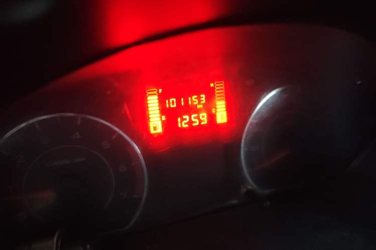 Used Wuling Zhiguang 2015 1.2L S Practical Model LSI