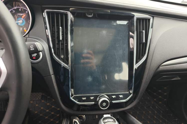 Used Zotye SR7 2016 1.5T CVT Cube Heart Edition China V Standard
