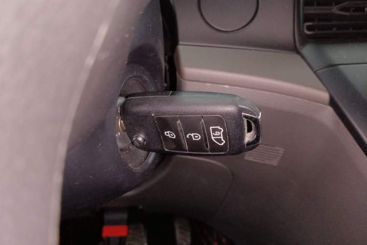 Used Ford Transit 2023 2.0T Gasoline Automatic Multi-Function Commercial Vehicle Mid-Drive Mid-Roof 5/6 Seats